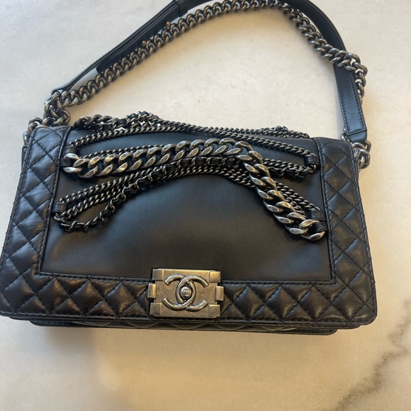 CHANEL BOY MULTI CHAINS FLAP BAG IN BLACK LAMBSKIN - Picture 3 of 16
